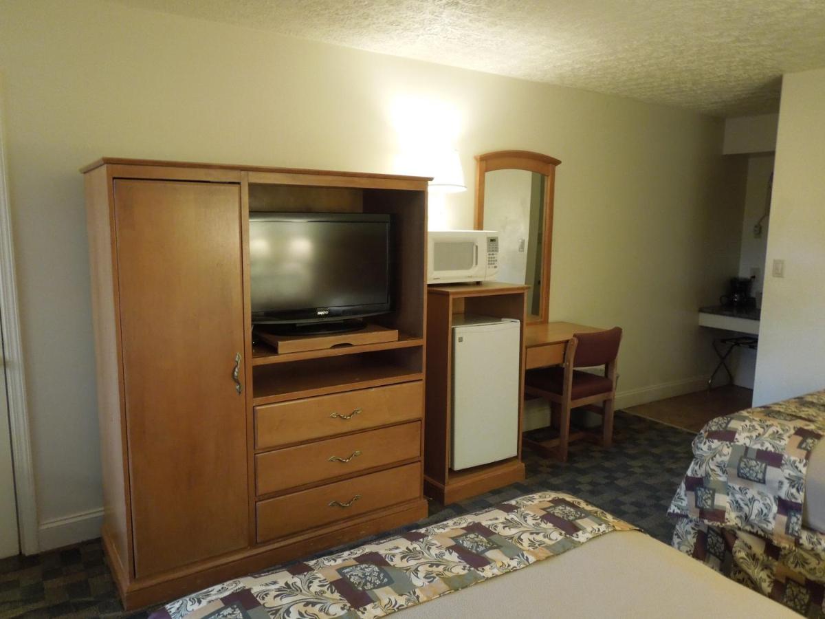 Morgan's Frontier Inn — photo 21