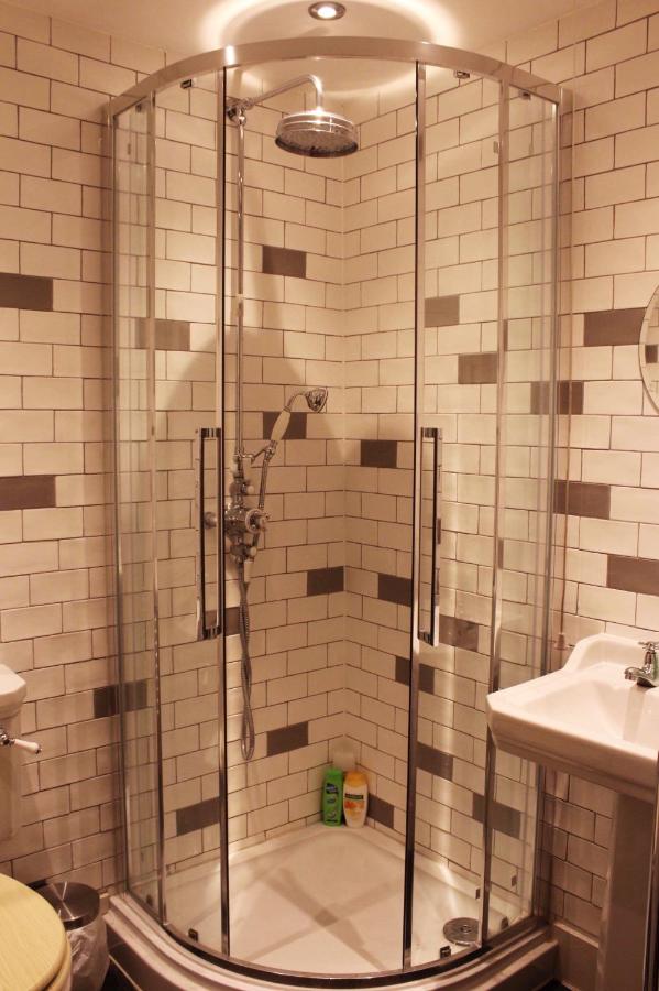 Double or Twin Room with Shared Bathroom