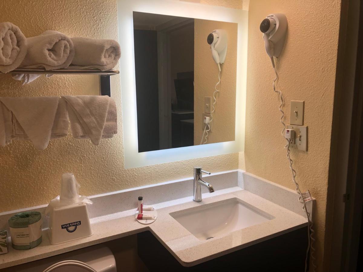 Days Inn — photo 23