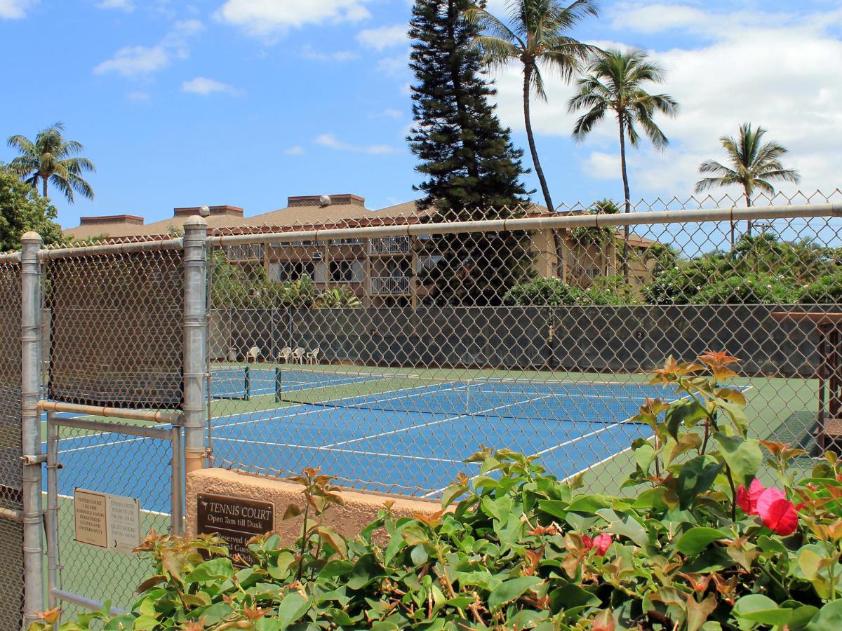 Tennis court: Castle Kamaole Sands