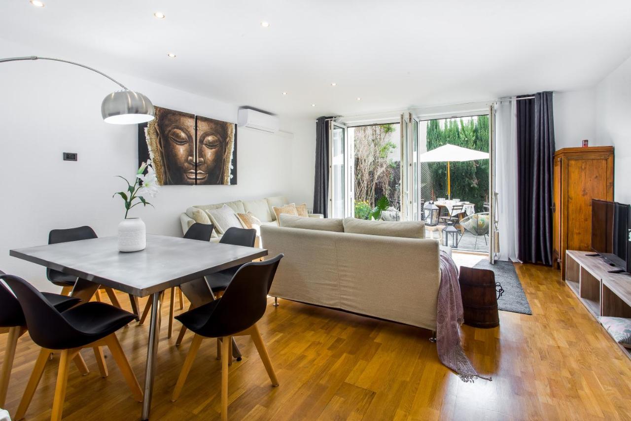 Lodging Apartments Beach House Villa Olimpica, Barcelona ...
