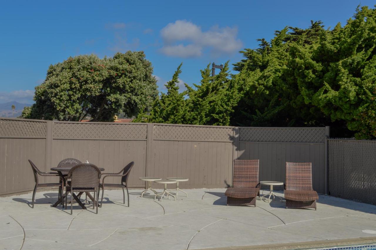 Sea Breeze Inn - San Simeon — photo 10