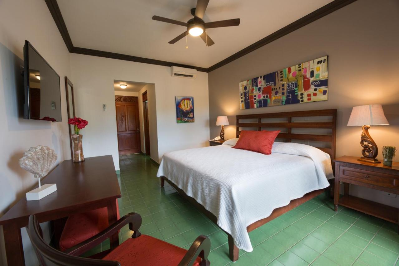 Club del Mar Oceanfront photo