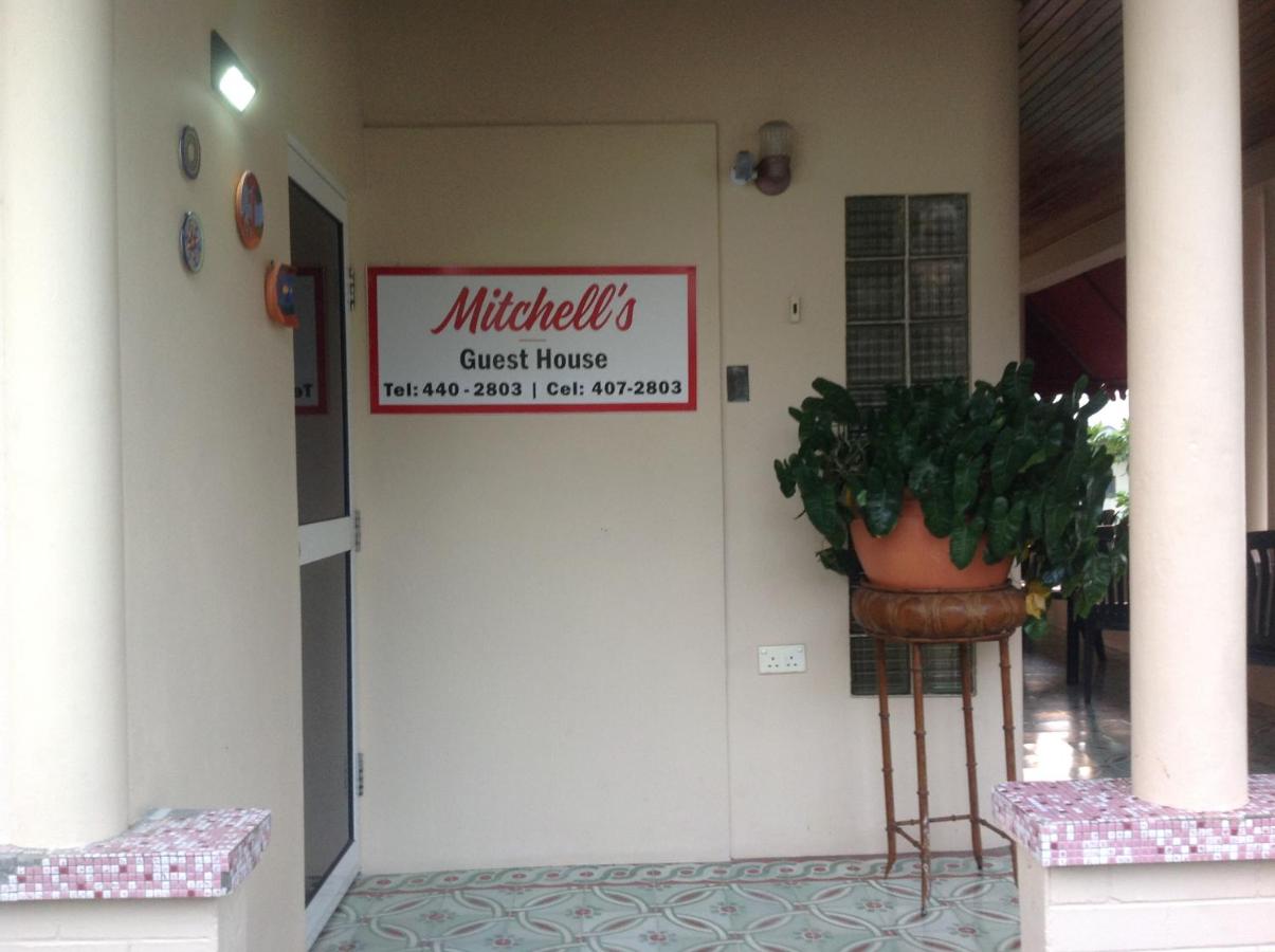 Mitchell's Guest House - 3