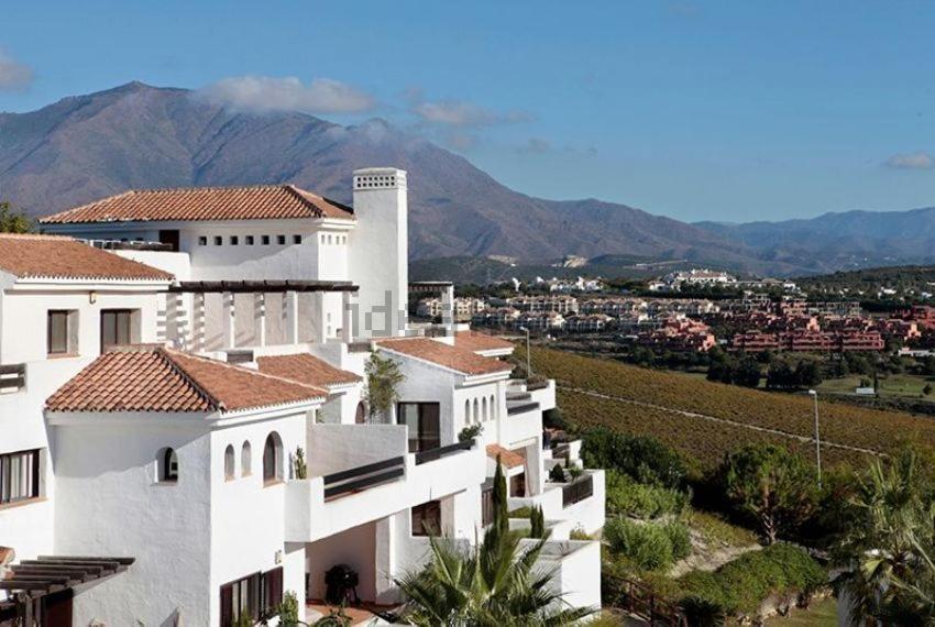 Luxury apartment set in Doña Julia Golf Course, Casares ...