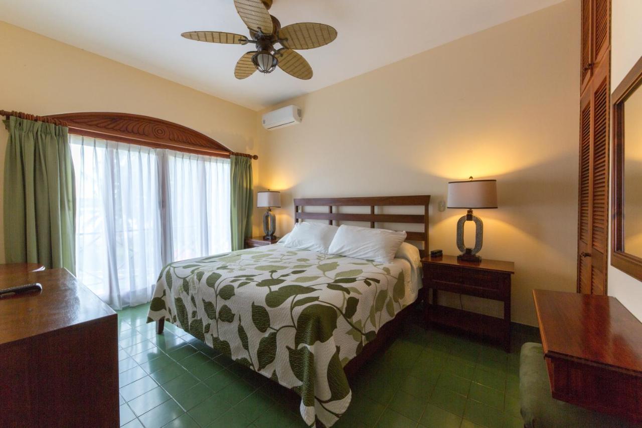 Club del Mar Oceanfront photo