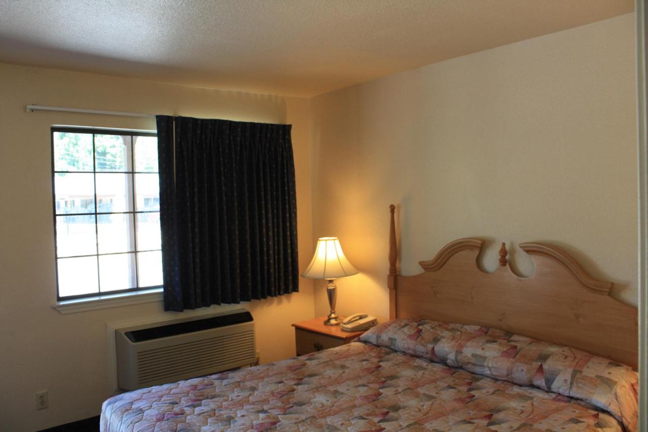 Mother Lode Motel — photo 12