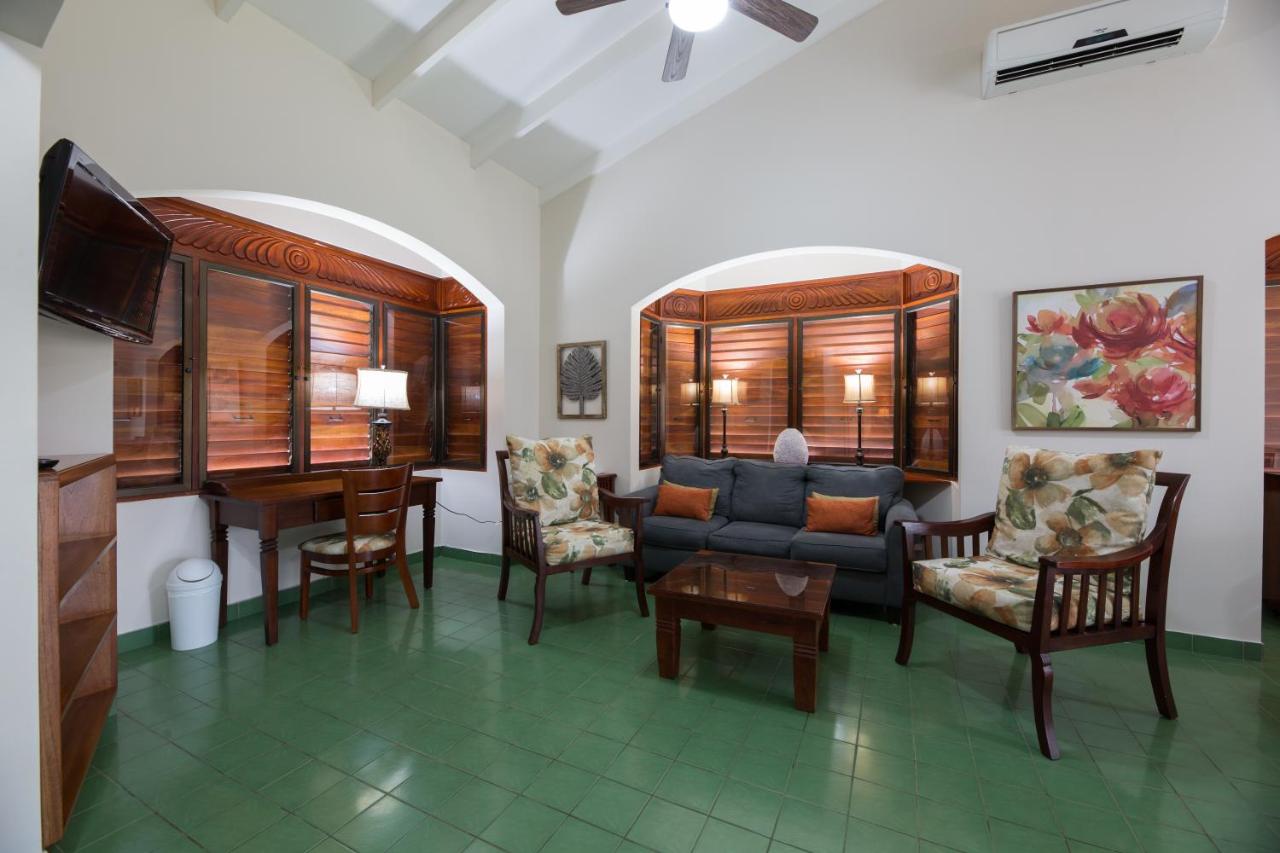 Club del Mar Oceanfront photo
