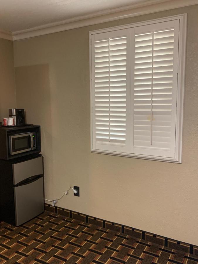 Budget Inn — photo 11
