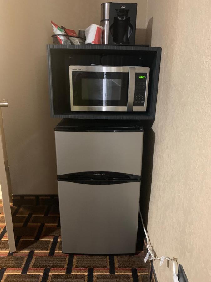 Budget Inn — photo 4