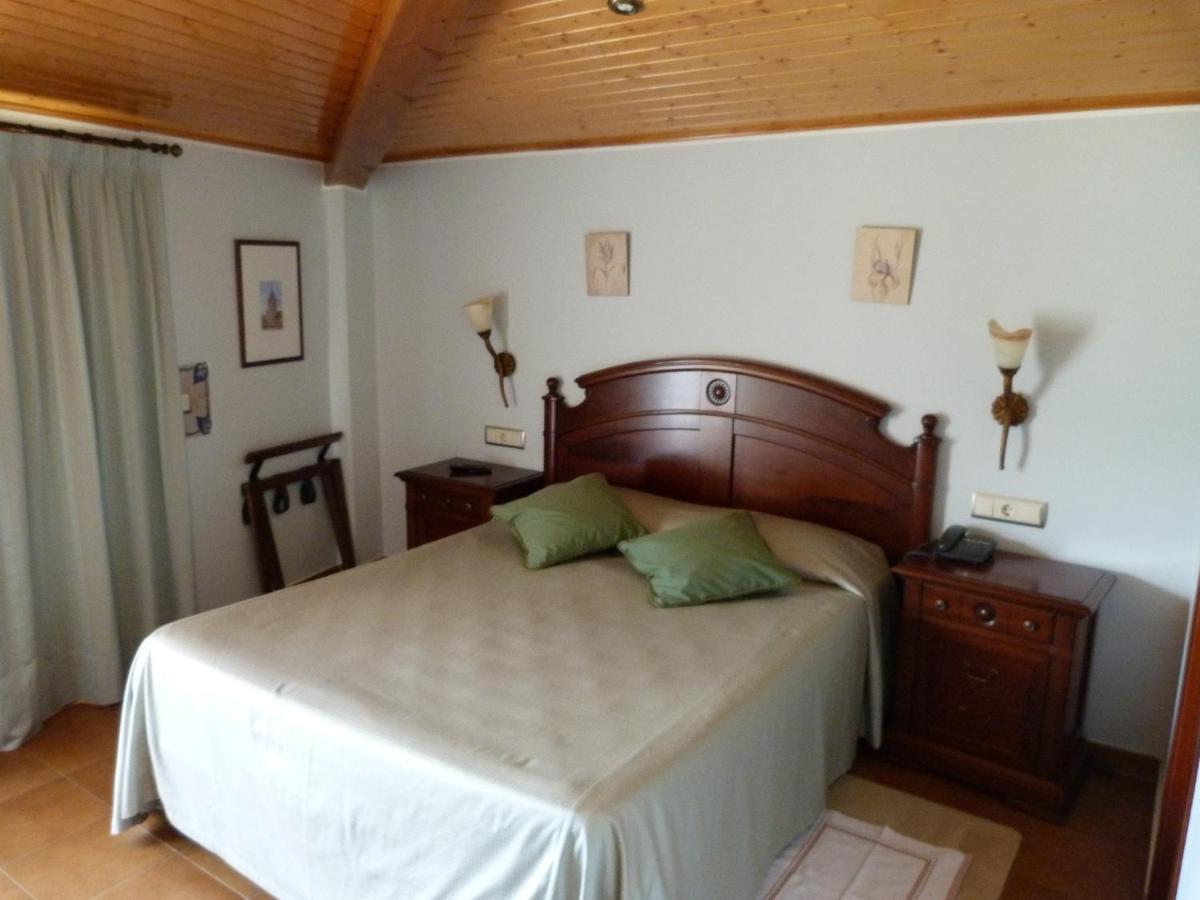 Hotel Esther, La Virgen de la Vega, Spain - Booking.com