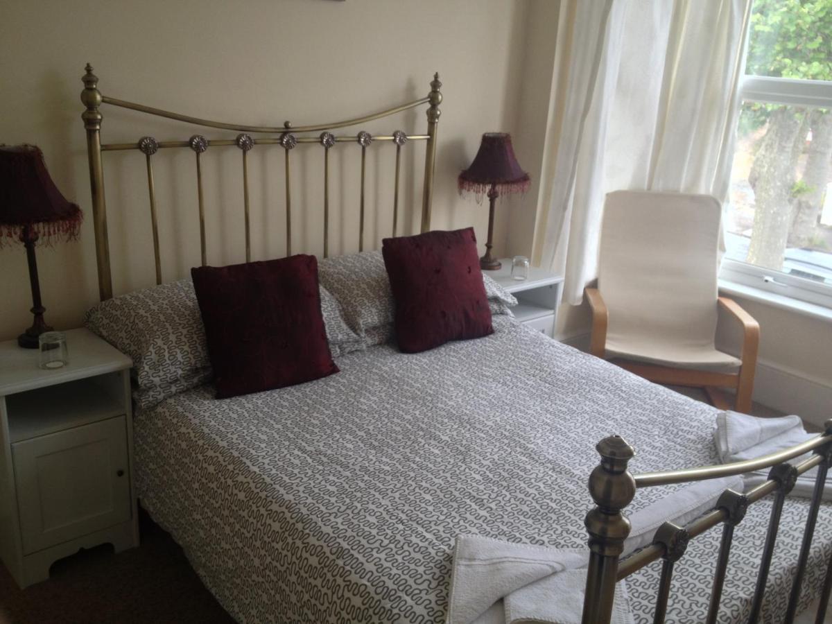 Malvern Lodge Guest House - Laterooms