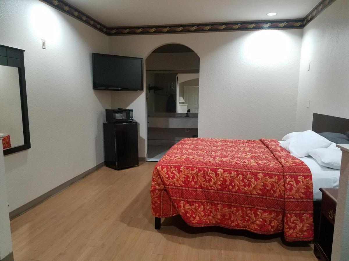 Scott Inn & Suites - Downtown Houston — photo 18