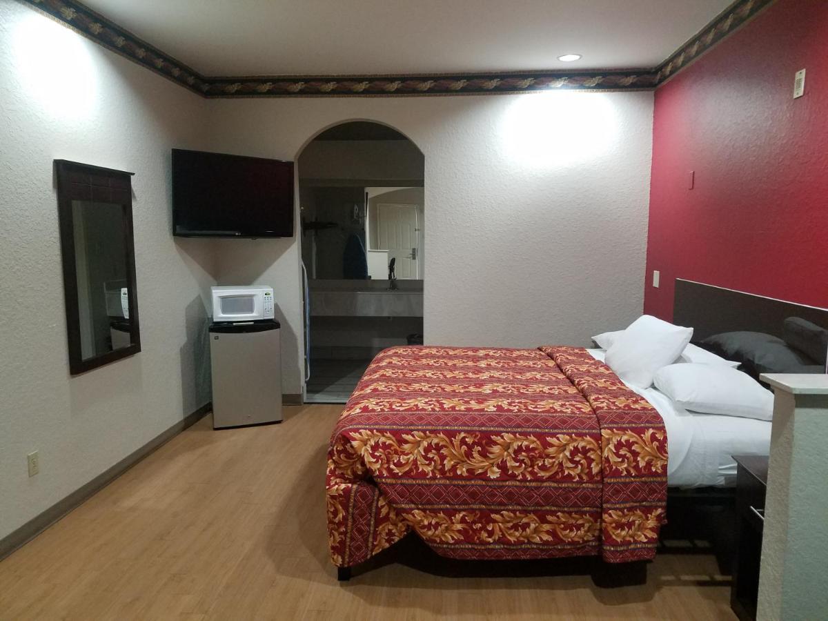 Scott Inn & Suites - Downtown Houston — photo 19