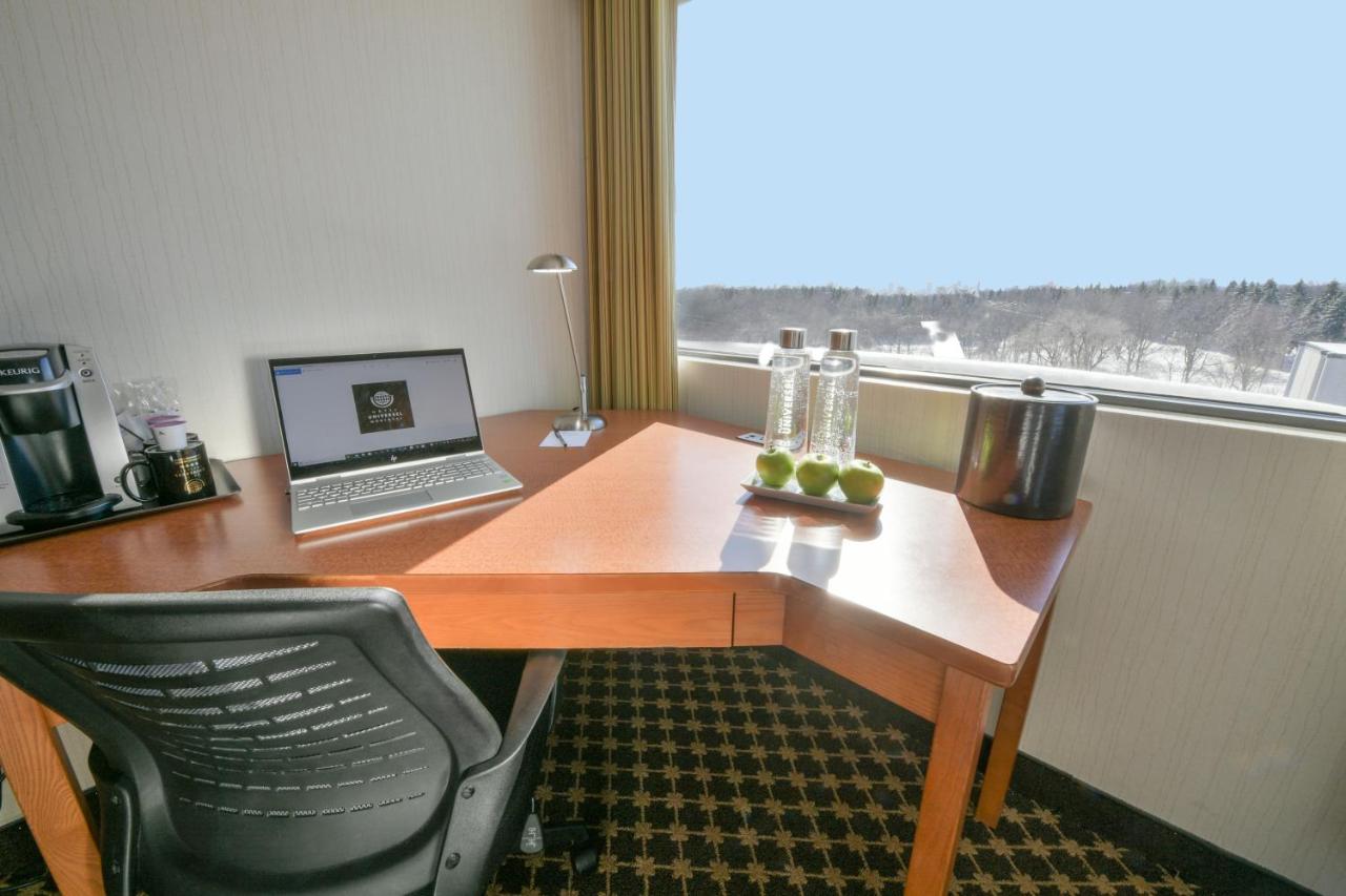 Hotel Universel Montréal photo
