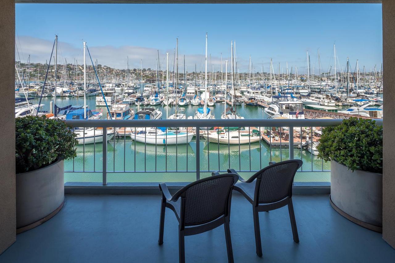Bay Club Hotel and Marina — photo 24