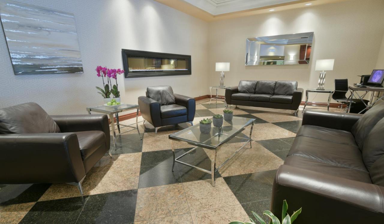 Hotel Universel Montréal photo