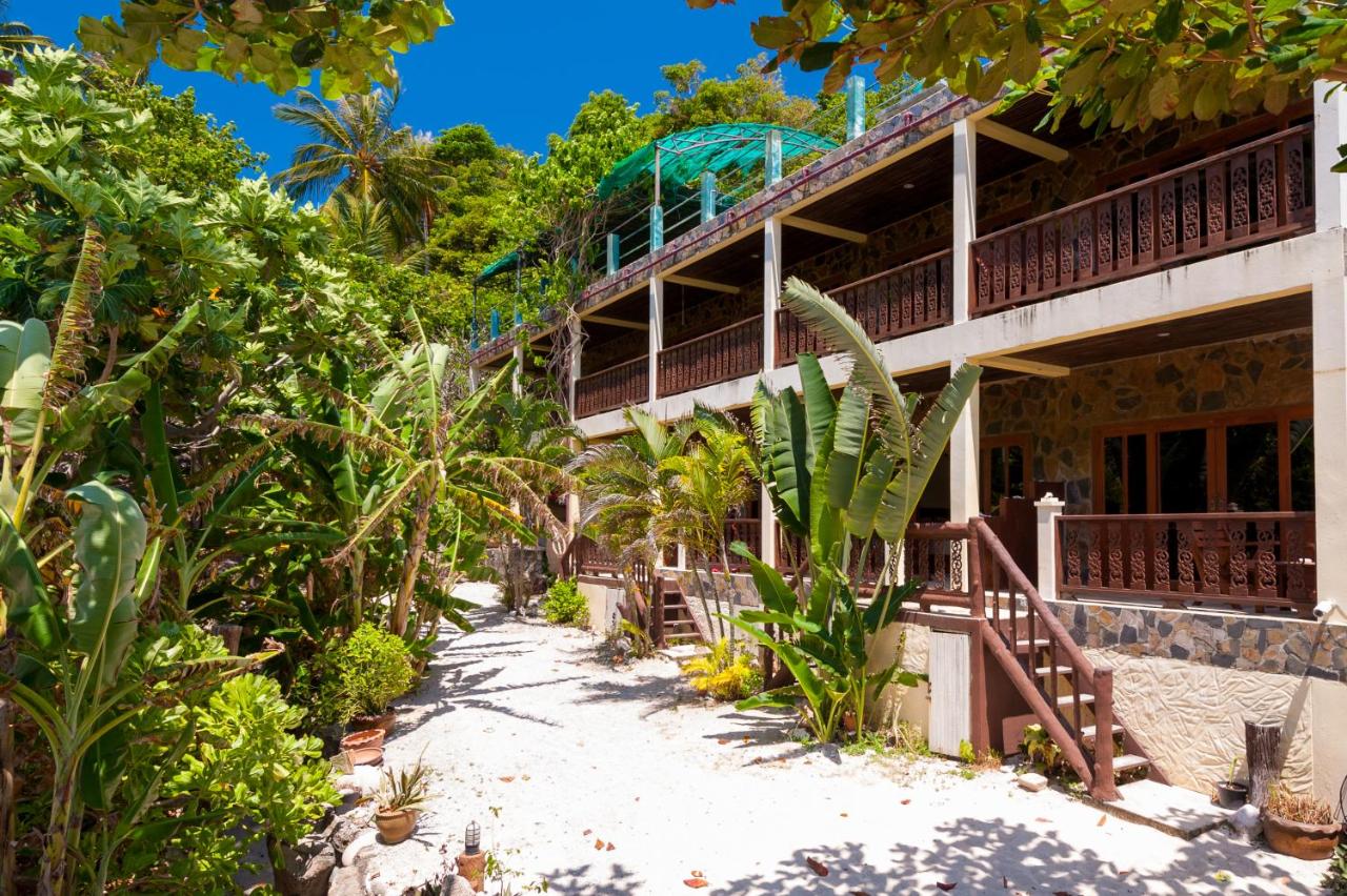 Image: Coral View Resort