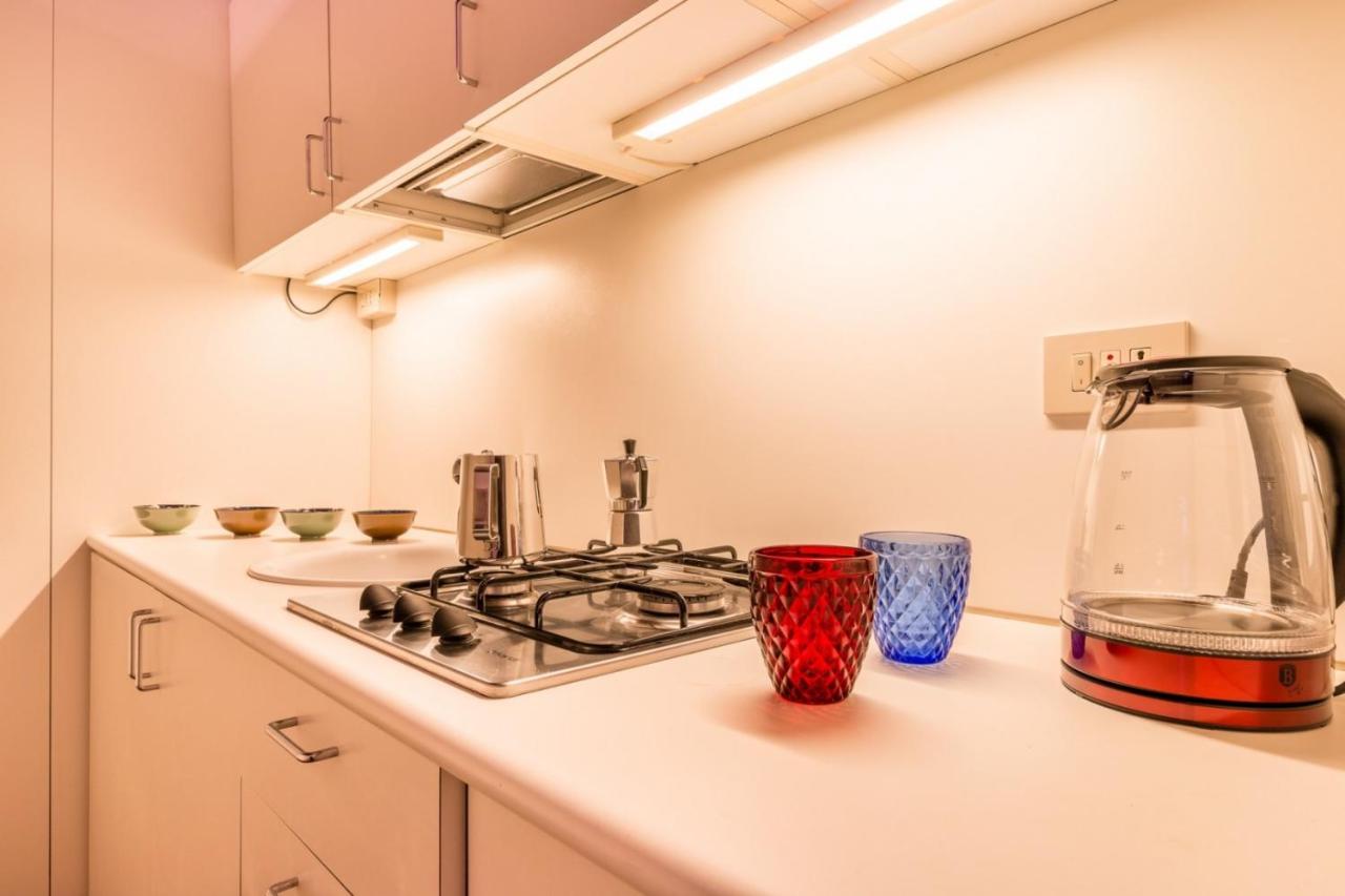 Fenice Backstage over Canal - 4