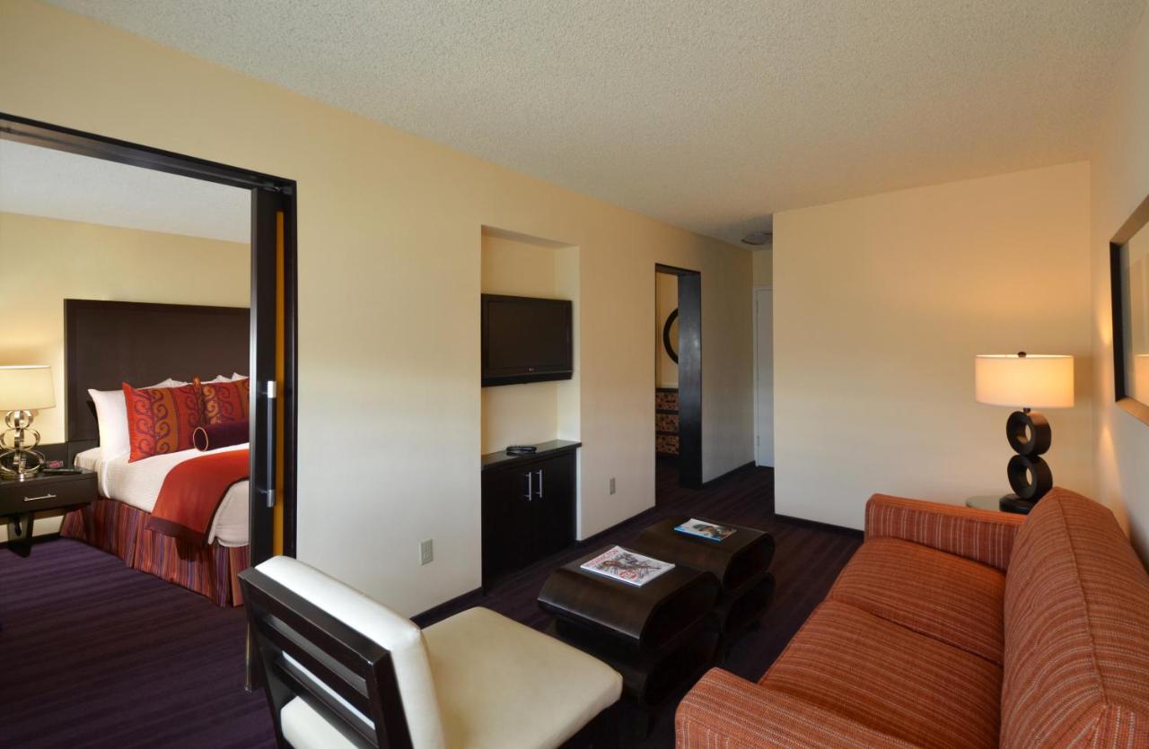 Washington Plaza Hotel — photo 20