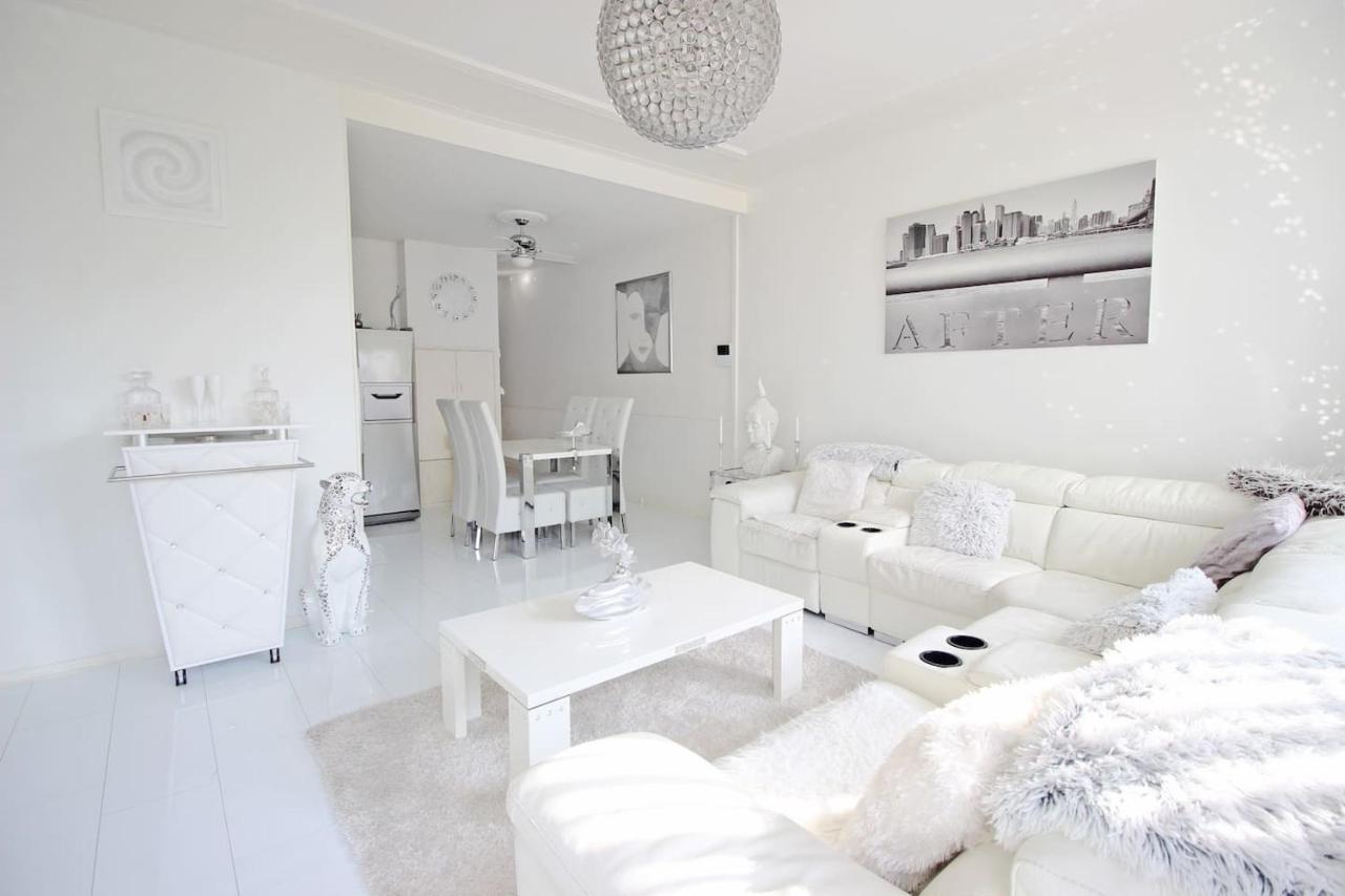 White Luxury Penthouse in City Centre - 4
