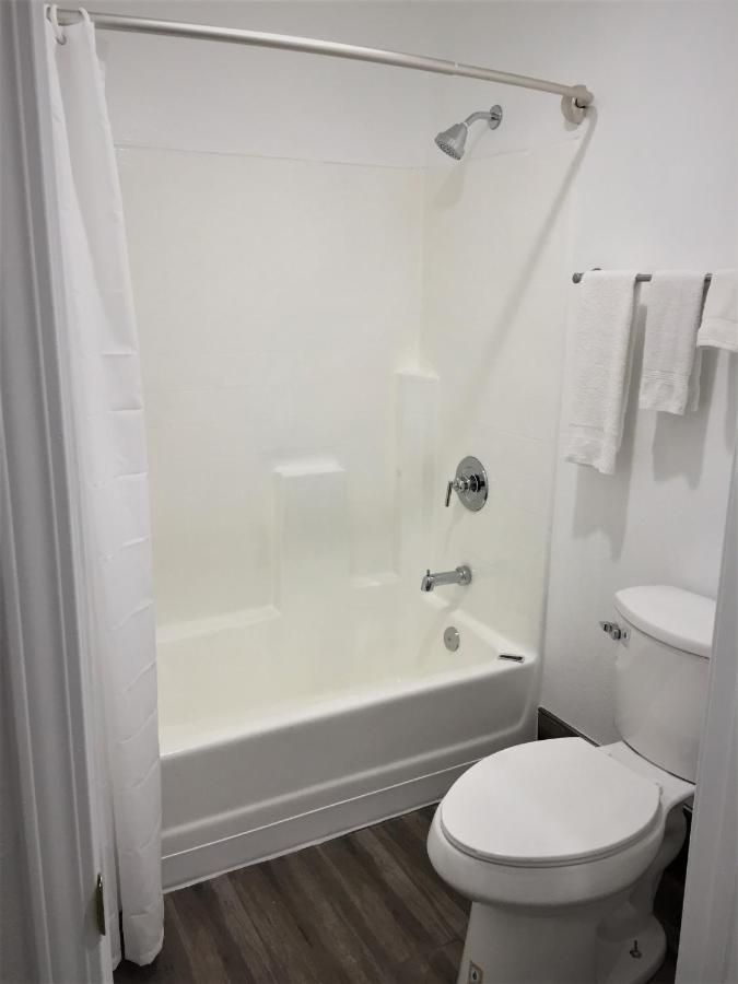 Palm Inn Motel — photo 12