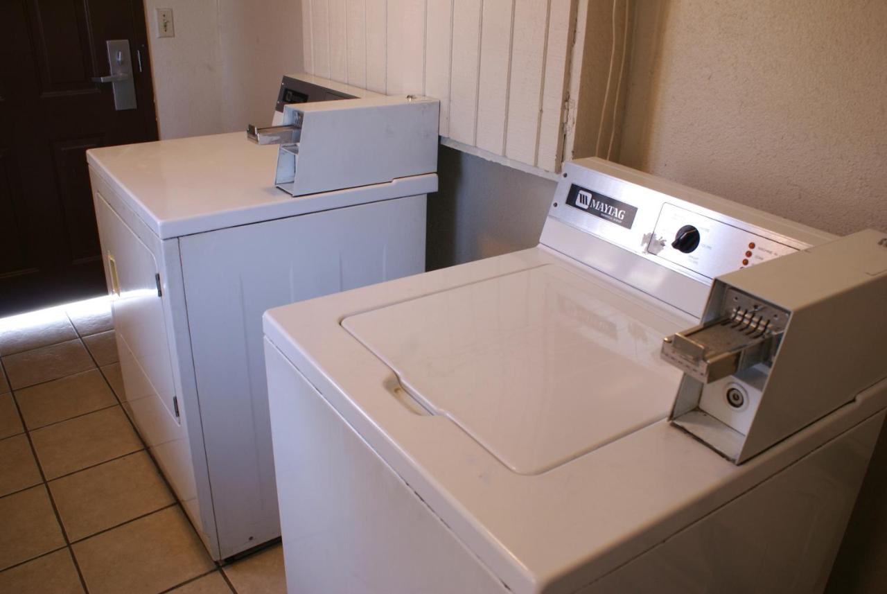 Best Budget Inn — photo 20