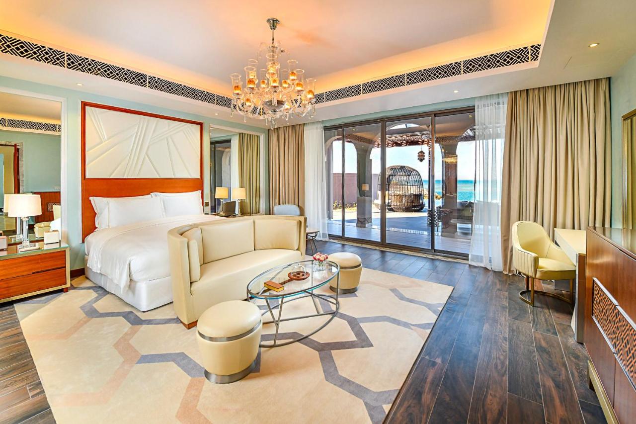 Royal Saray Resort photo