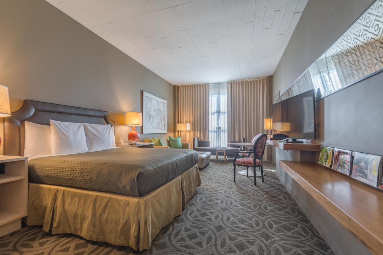 Proximity Hotel — photo 12