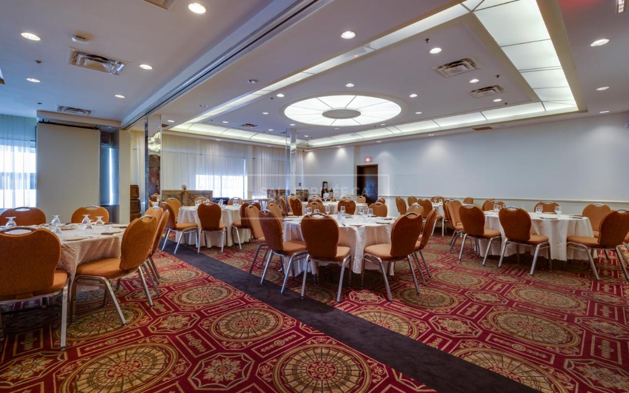 Hotel Universel Montréal photo