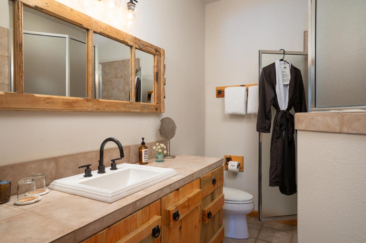 Black Bear Lodge — photo 12