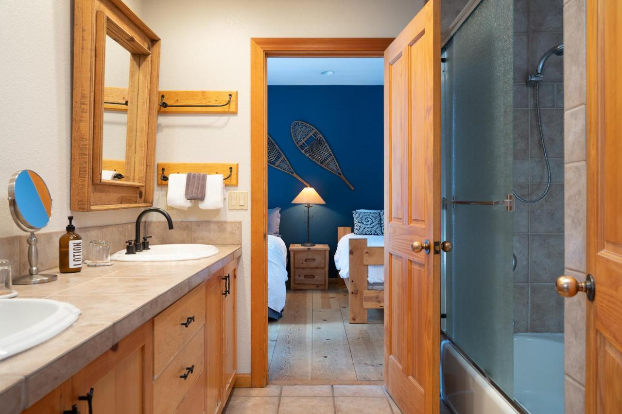 Black Bear Lodge — photo 13