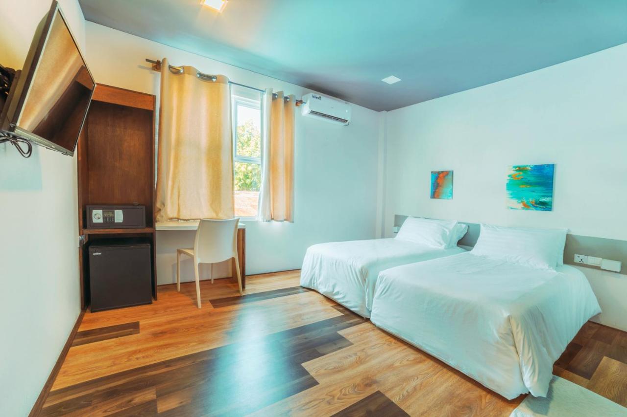 White Coral Rasdhoo - 2