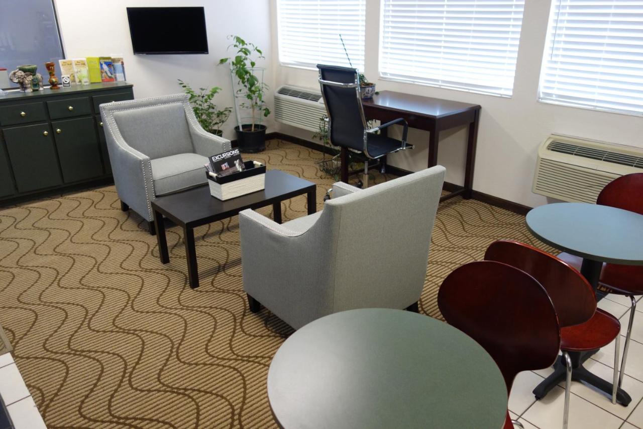 Parkway Inn — photo 14