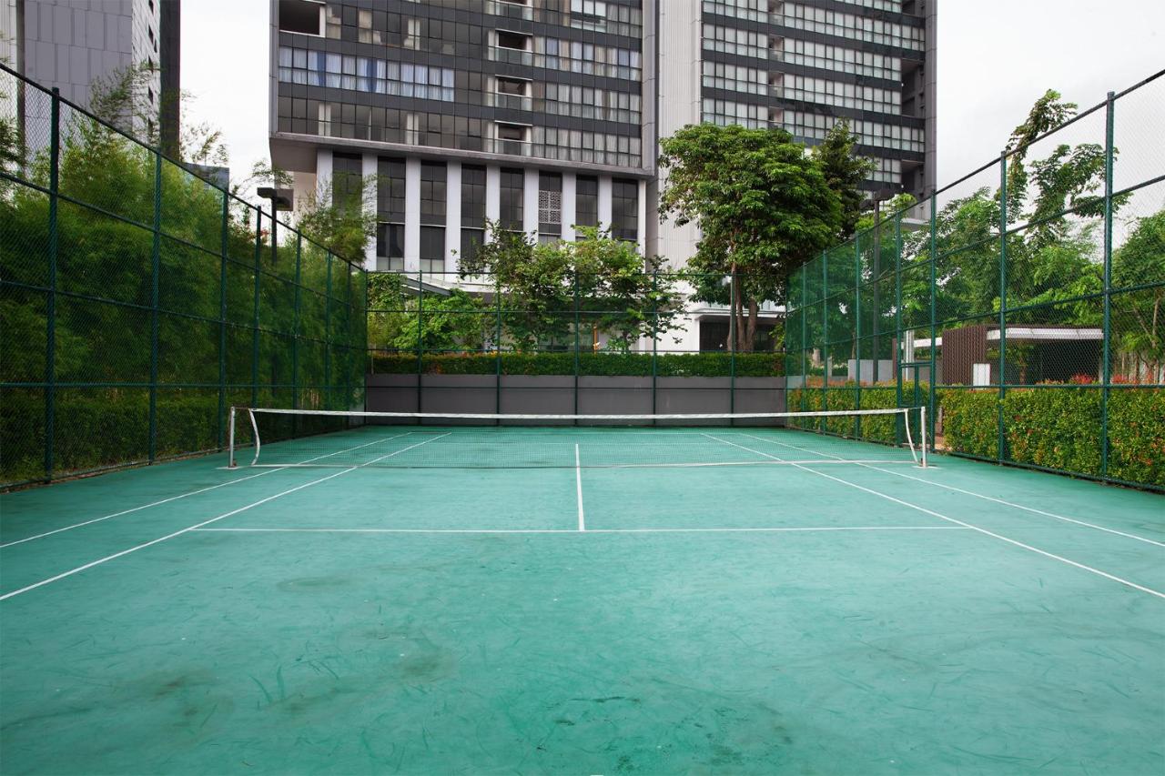 Tennis court: Ascott Sudirman Jakarta