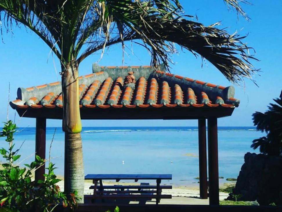 Beach: ALOALO BEACH 川平