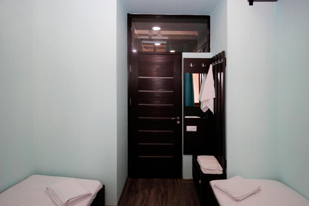 Hotel Victoria photo
