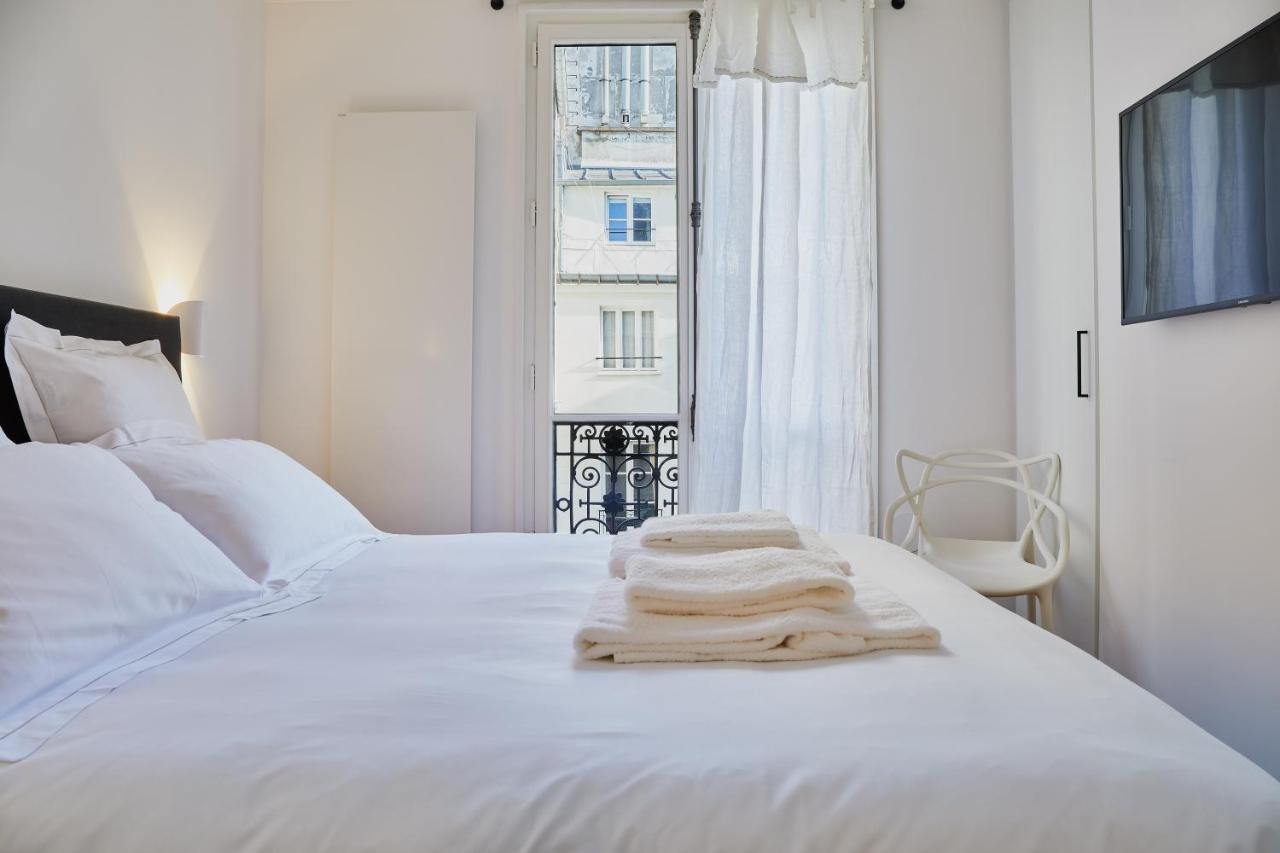 RESIDENCES HARCOURT - Ile Saint Louis - PARIS - 2