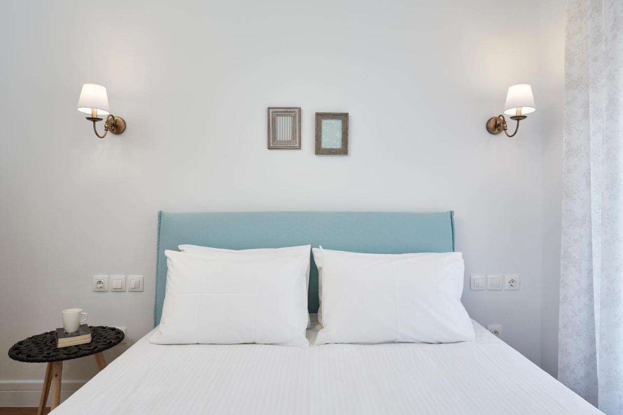 Luxury n Chic Athens Museum Apt - 3