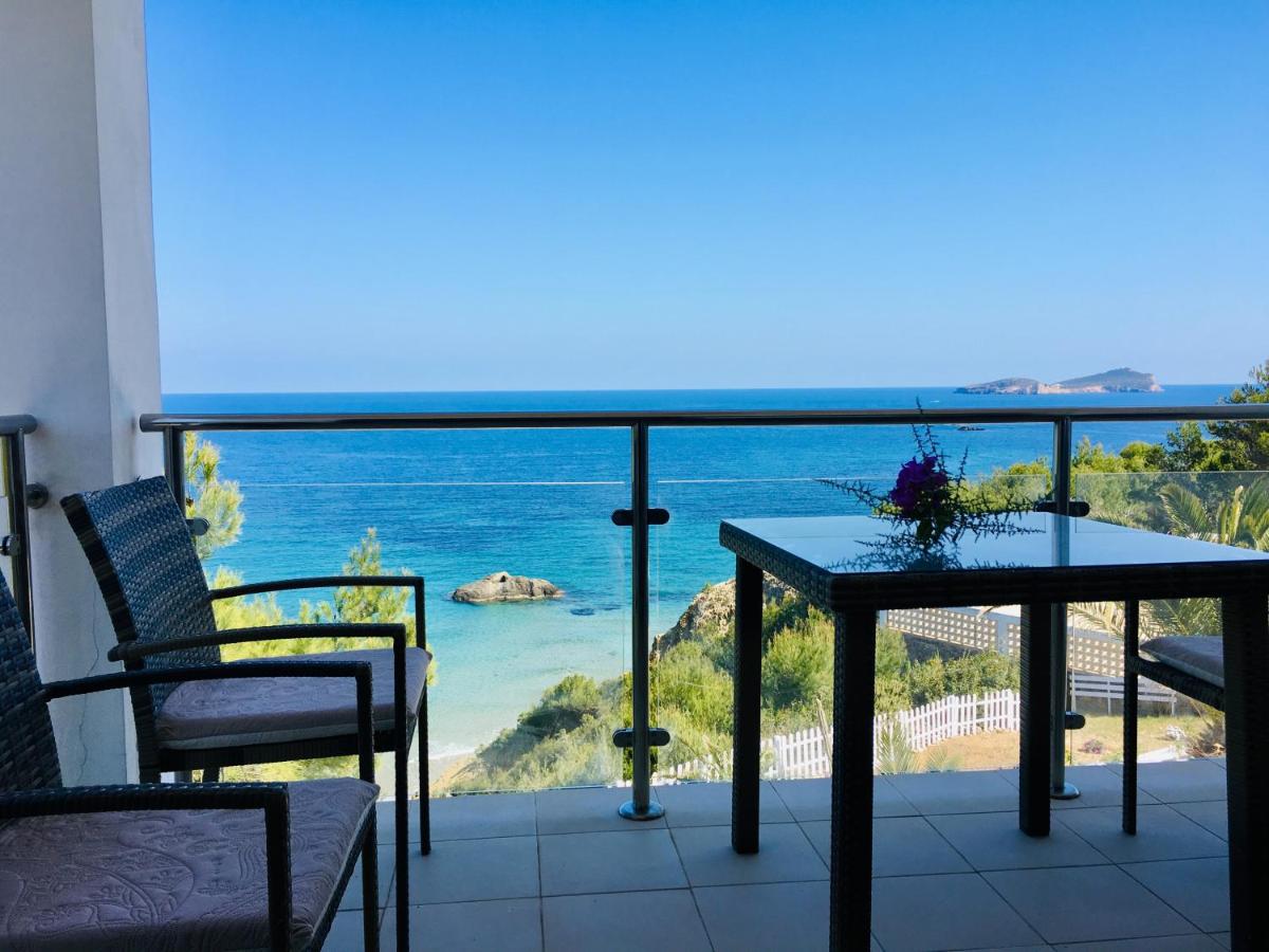 Apartamentos Aguas Blancas, Santa Eularia des Riu – Updated ...