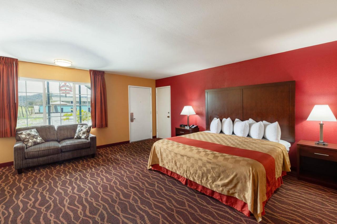 Roseburg Value Inn — photo 14