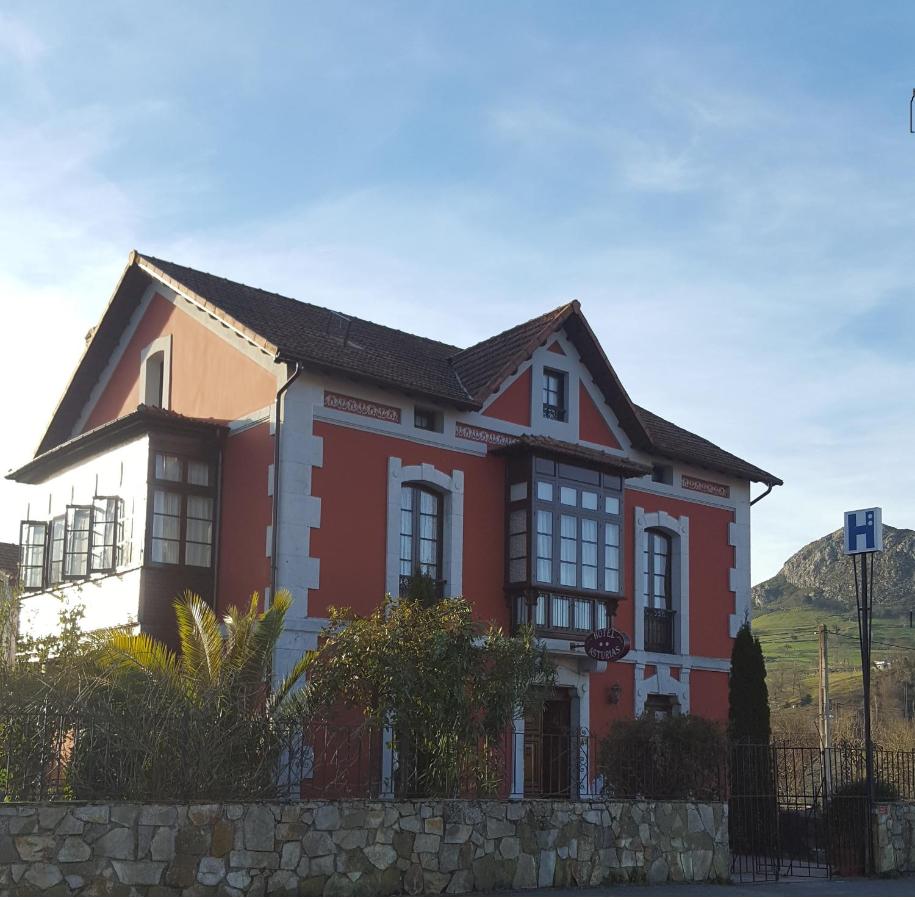 Hotel Asturias (España Arriondas) - Booking.com