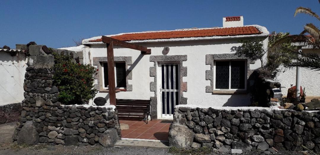Apartment La Burbuja /1, Timijiraque, Spain - Booking.com