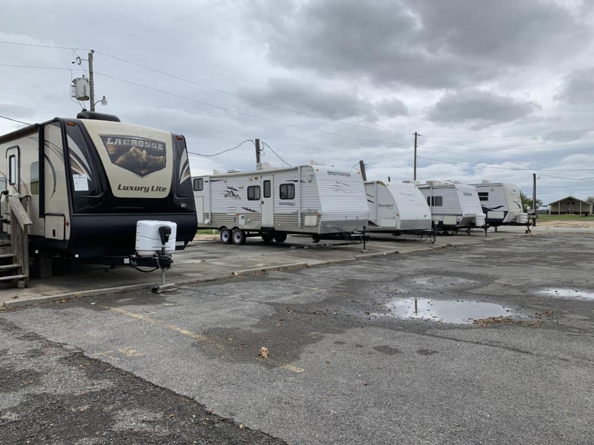 Cameron Motel and RV Parking — photo 4