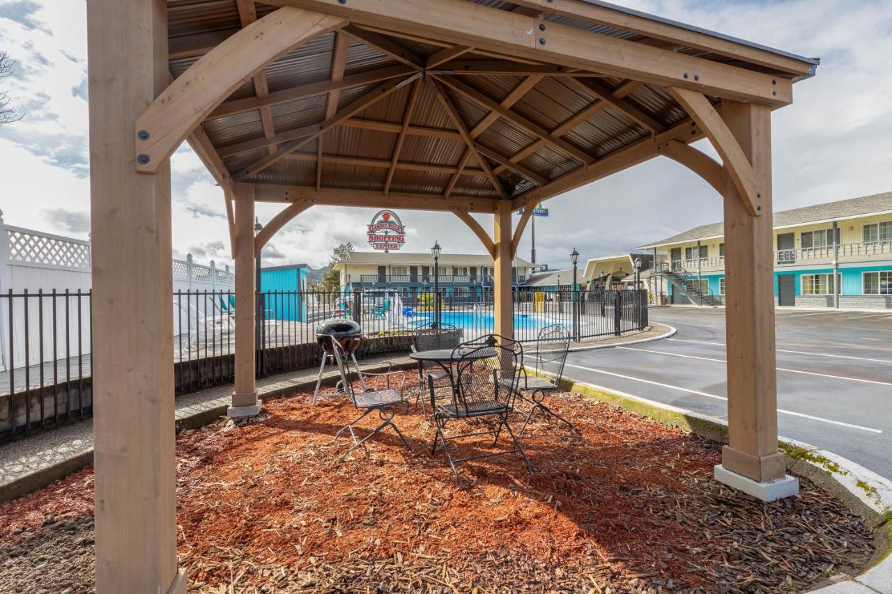 Roseburg Value Inn — photo 9