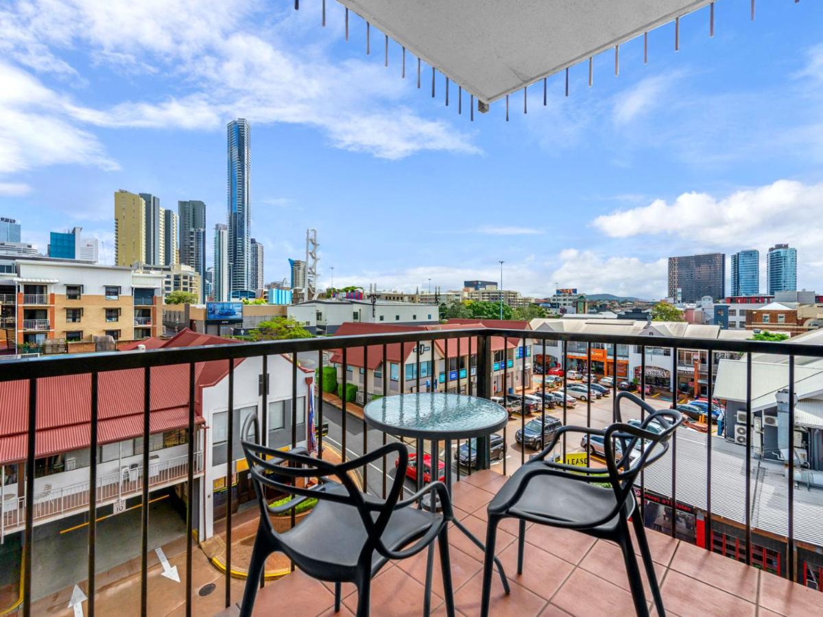 Central Brunswick Apartment Hotel photo