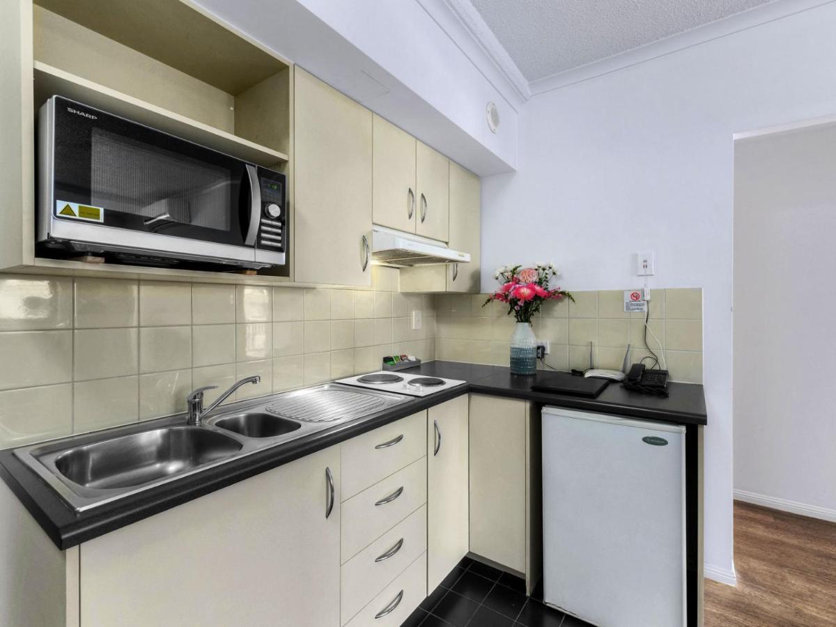 Central Brunswick Apartment Hotel photo