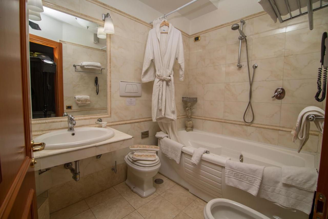 Luxury Rooms H 2000 Roma - 4