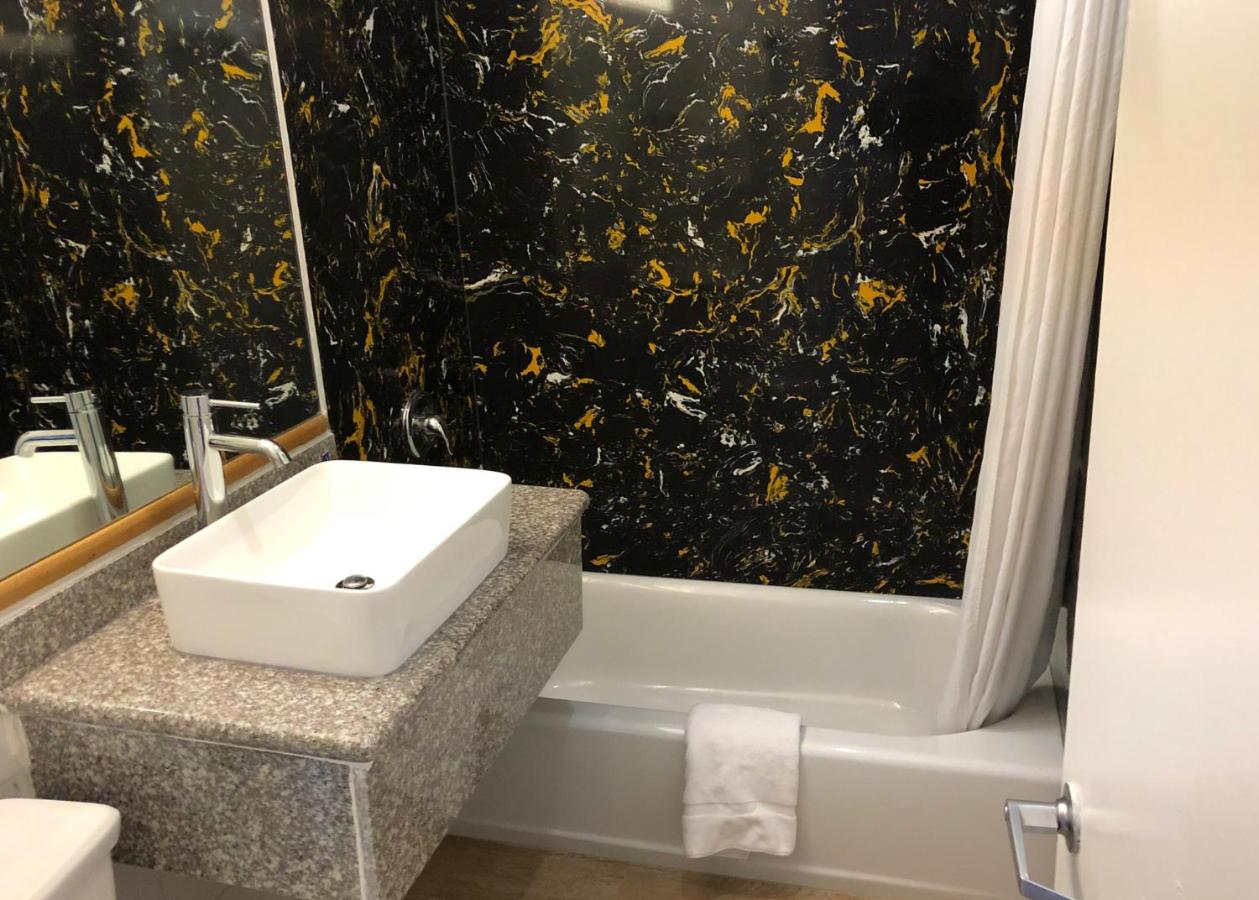 Relax Inn — photo 10