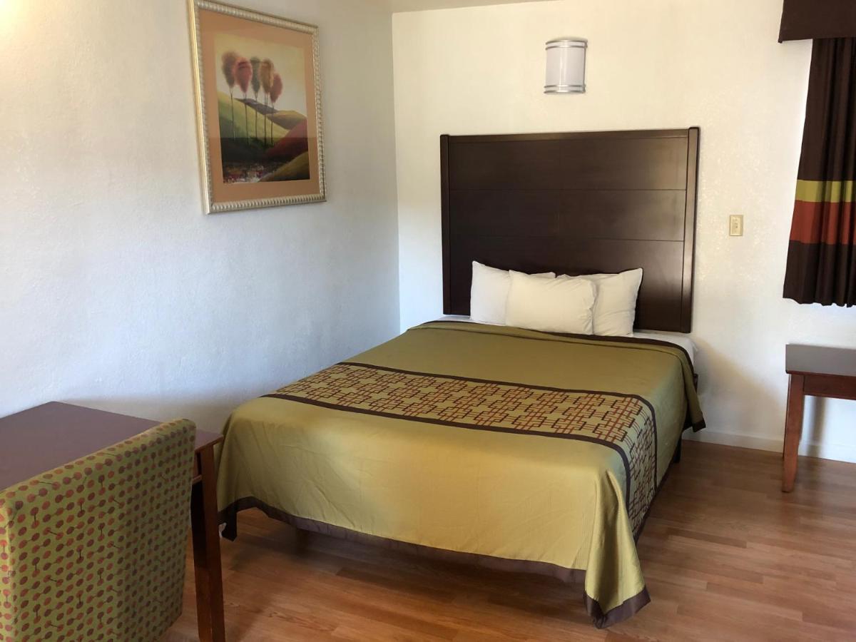 Relax Inn — photo 13